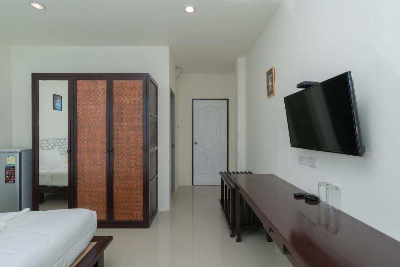Hangover Inn Phuket Dış mekan fotoğraf